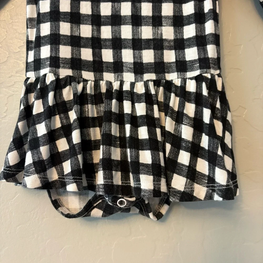 Gigi and Max Parker black and white checks long sleeve skirted bodysuit 12 month